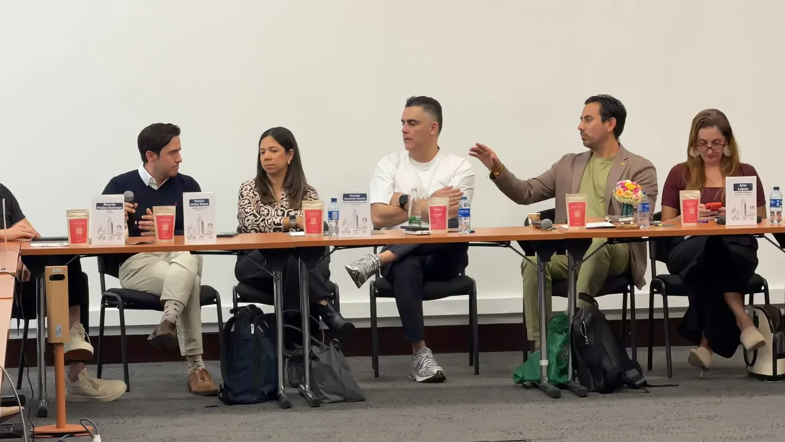 Gobierno Nacional articula con Antioquia una nueva agenda para impulsar el turismo