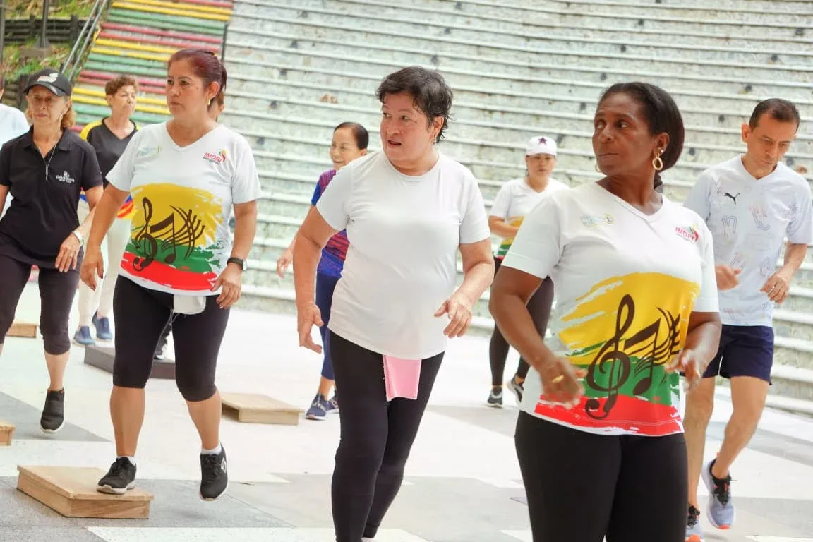 ¿Le gusta bailar? Inició programa de Actividad Física Musicalizada en la Concha Acústica