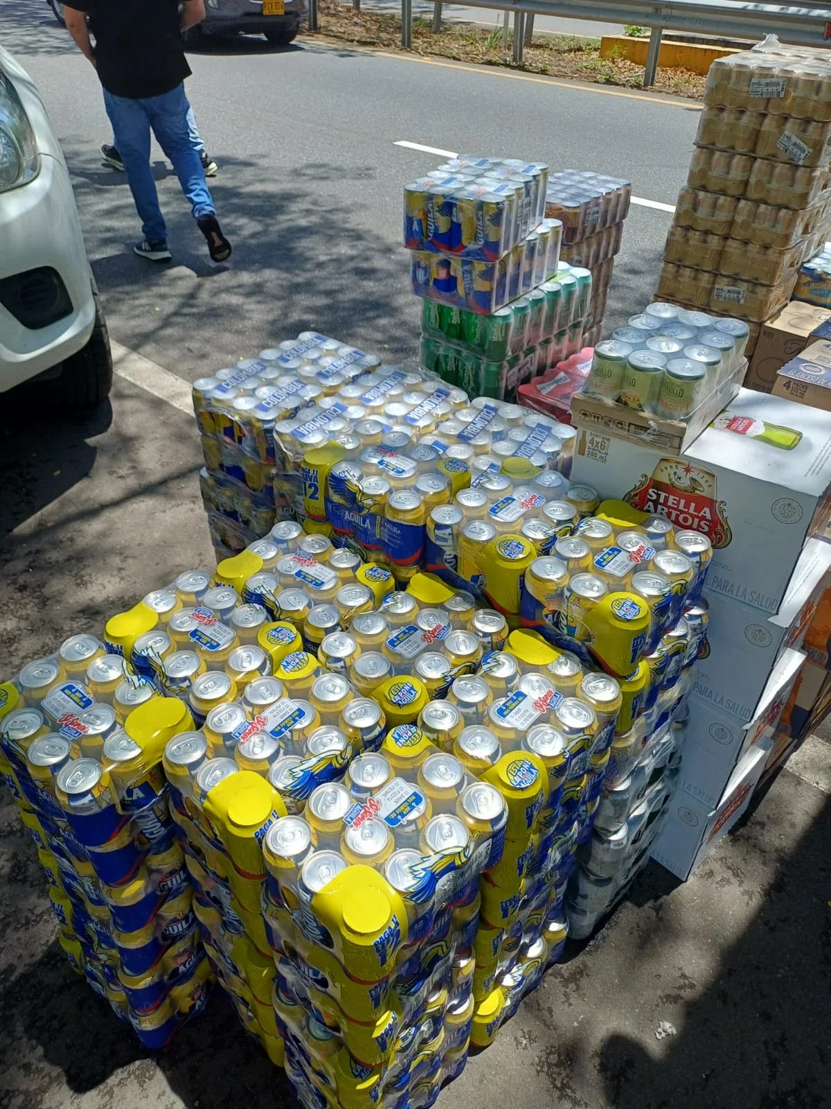 Golpe al contrabando en el Tolima: GOAT incautó más de 3.500 cervezas y aperitivos en vías de Melgar