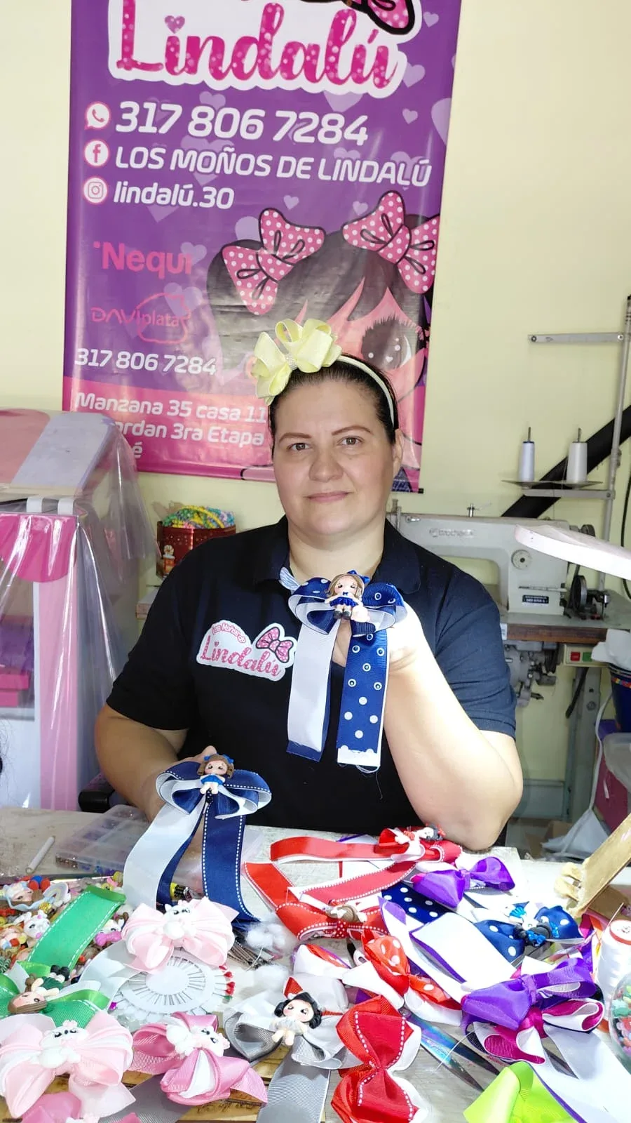 Johana León Peña transforma su creatividad en empresa: Moños de Lindalú