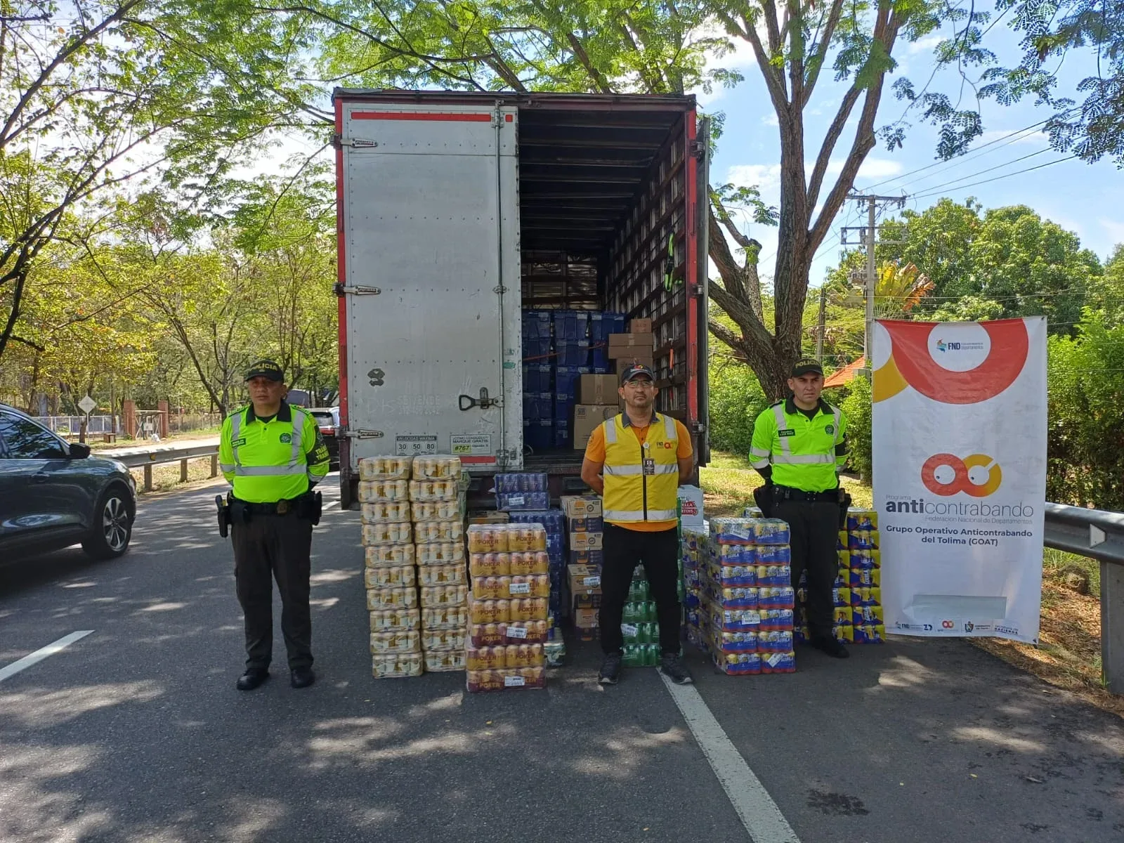 Golpe al contrabando en el Tolima: GOAT incautó más de 3.500 cervezas y aperitivos en vías de Melgar