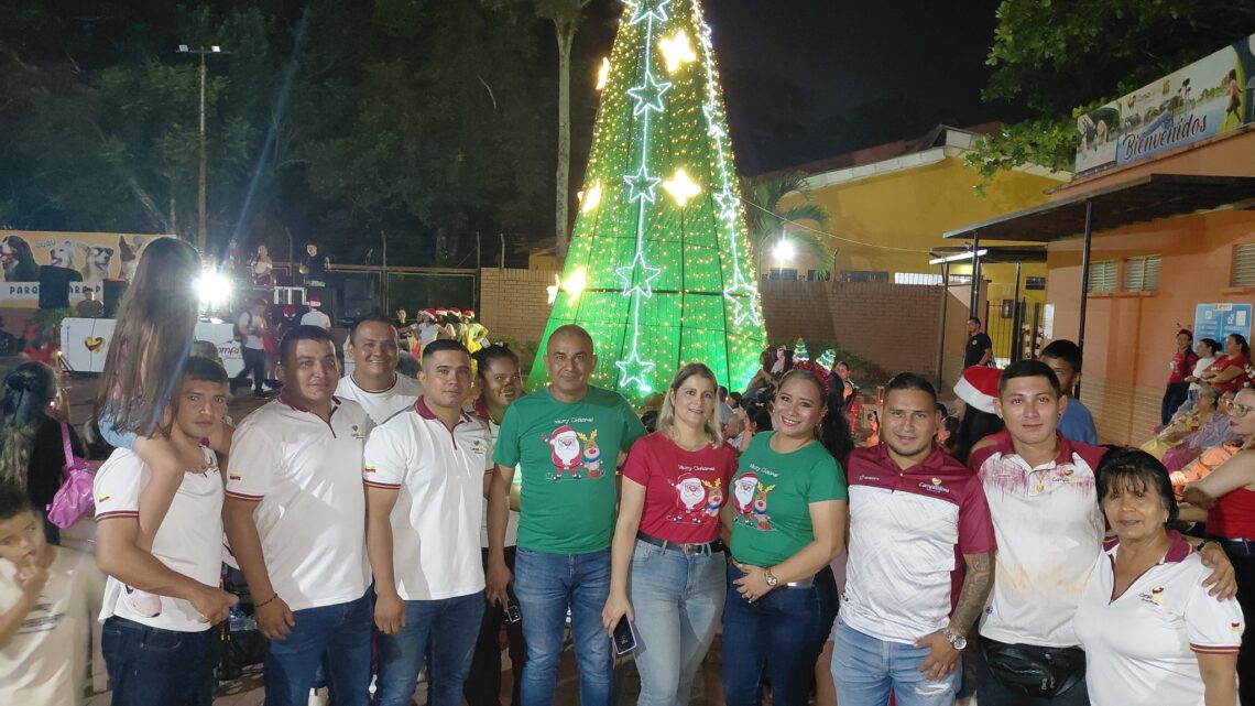 Comfatolima encendió la magia de la Navidad con 300 faroles en El Salado