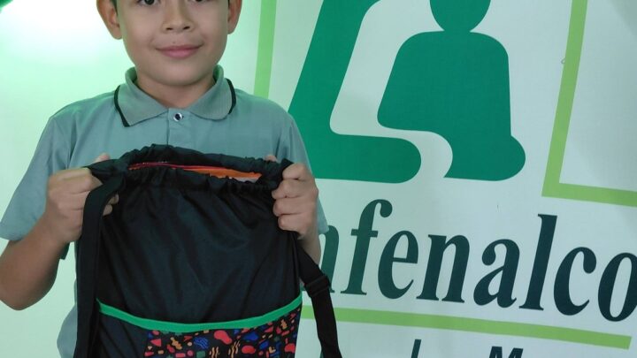 Comfeútiles avanza con éxito en la entrega de más de 50.000 kits escolares en el Tolima