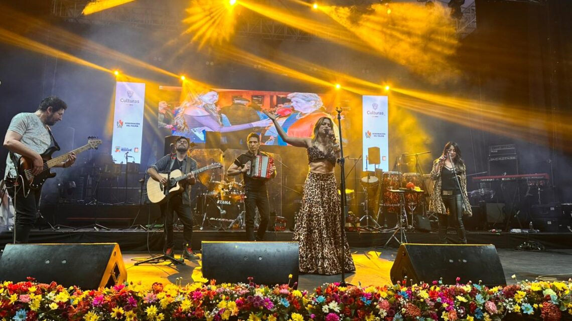 La música colombiana reunió a cientos en la apertura de los 40 años del Festival en Ibagué
