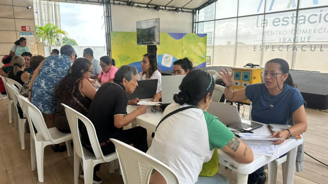 Más de 400 ciudadanos han acudido al Punto de Soluciones Predial en Ibagué