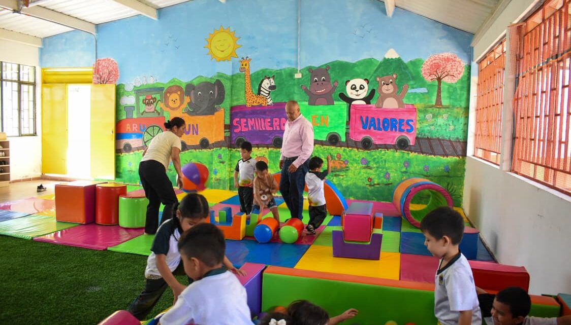 Alcaldía y Ministerio de Educación fortalecen ambientes escolares para la primera infancia en Ibagué