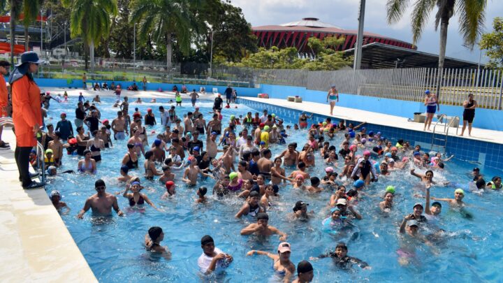 Disfrute de un buen plan este puente festivo en la Piscina de Olas del Parque Deportivo