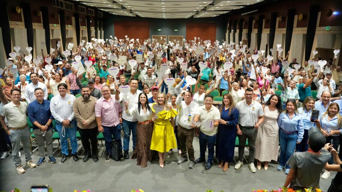 Alcaldía entregó a 251 familias ibaguereñas los títulos de propiedad de sus predios