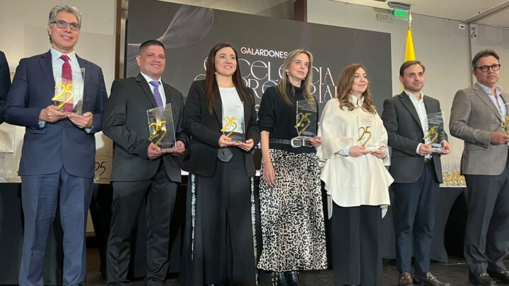 COMFENALCO TOLIMA RECIBIÓ EL GALARDÓN A LA EXCELENCIA EMPRESARIAL 2026