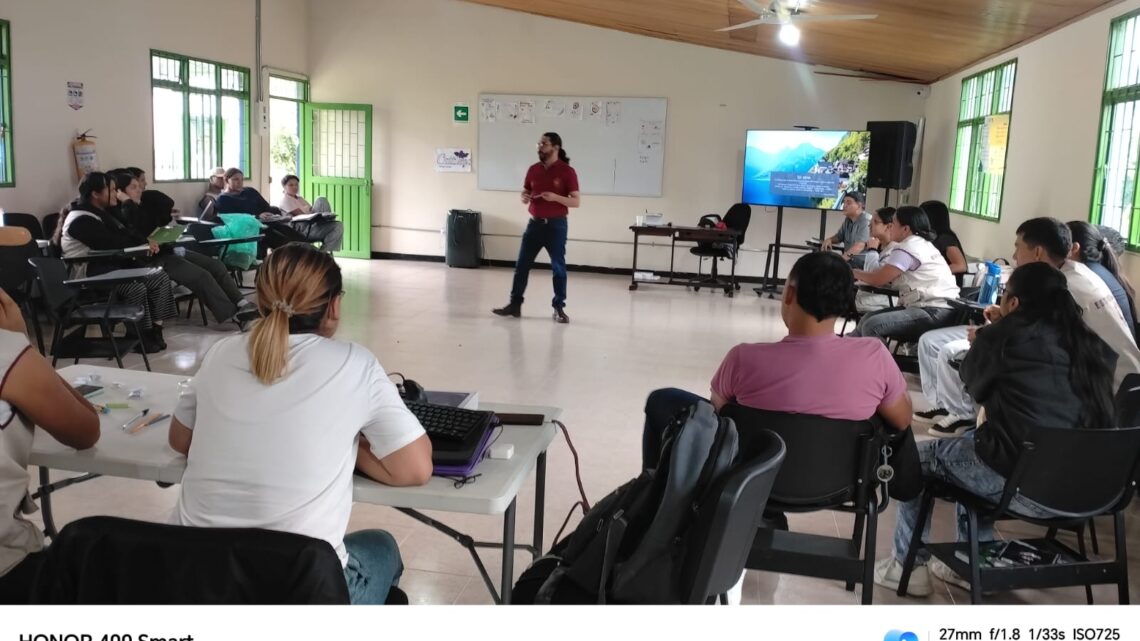 El programa de bilingüismo “Hello Tolima”, llegó a la Escuela Regional del Café del Líbano