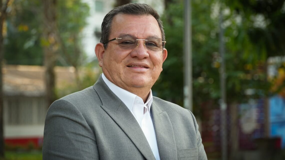Jonh Jairo Méndez inicia su periodo como rector de la Universidad del Tolima